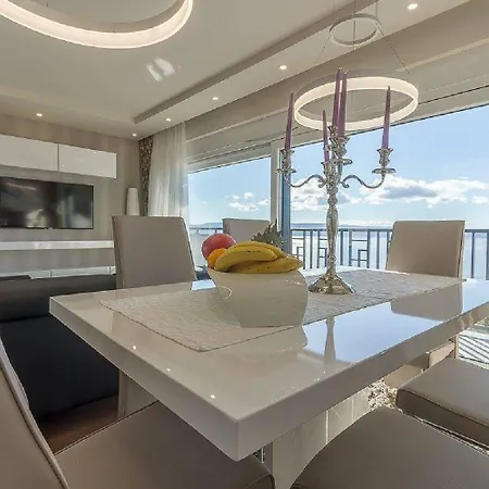 Bezauberndes Mit Pool, Meerblick, Garage, Waschmaschine Apartmán