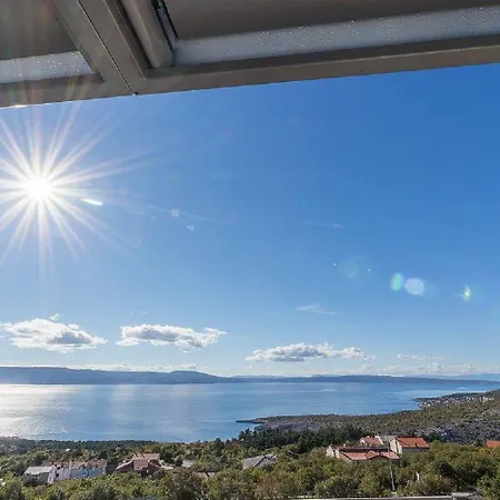 Bezauberndes Mit Pool, Meerblick, Garage, Waschmaschine