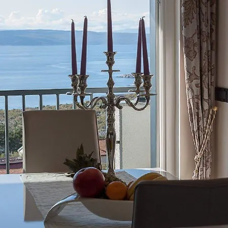 Bezauberndes Mit Pool, Meerblick, Garage, Waschmaschine Apartament